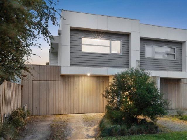 Stylish Central Living