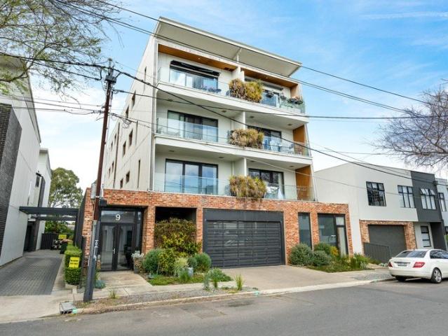 Stylish City Fringe Living with Space, Comfort & Convenience