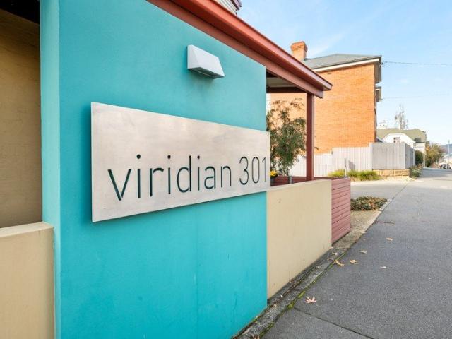 Stylish City Fringe Living in the Heart of Hobart