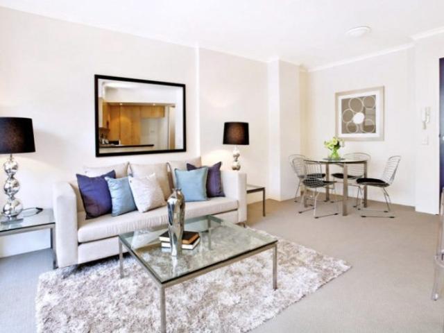 Stylish City Fringe Living in the Prestigious 'VIVERE' Complex