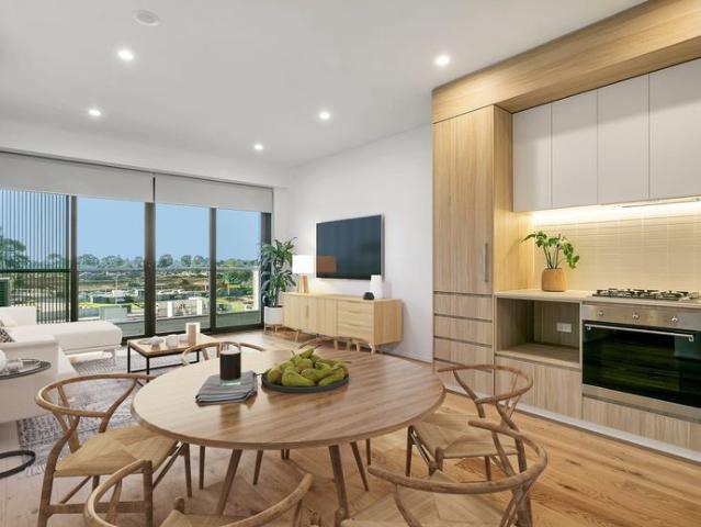 Stylish City Fringe Living in a Sought After Location!