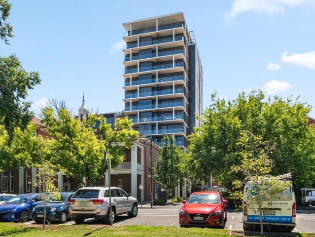 Stylish City Living Next to Adelaide's Vibrant Core