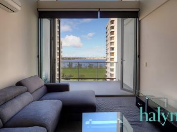 Stylish City Living Across Two Levels!