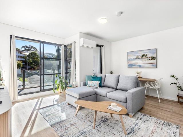 Stylish coastal apartment in the heart of Dee Why