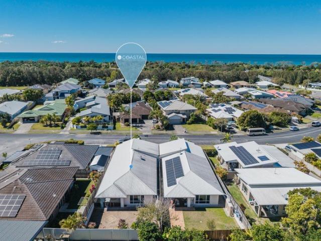 Stylish Coastal Duplex Luxury Finishes, Beachside Living