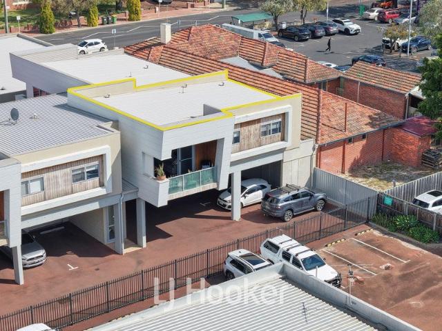 Stylish Coastal Living in the Heart of Busselton Short Version