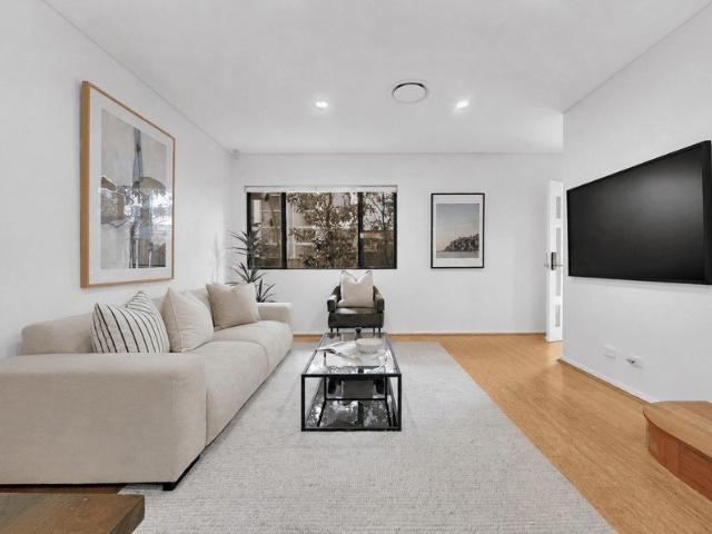 Stylish Coastal Living in the Heart of Maroubra