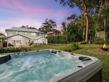 Stylish Coastal Retreat with Superb Flow and Family Friendly Design