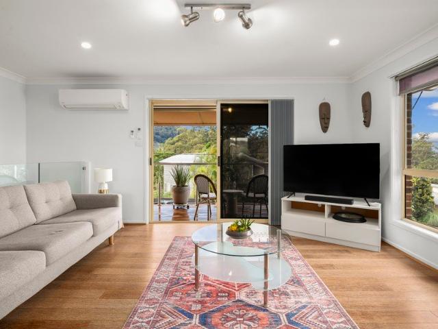 Stylish Coastal Retreat in a Quiet Coffs Harbour Cul de Sac