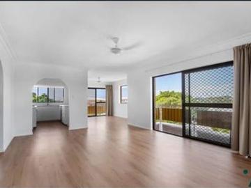 Stylish Coorparoo Living in a Prime Location