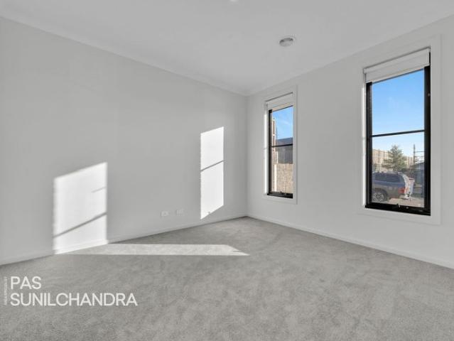 Stylish Comfort Meets Family Functionality in Prime Warragul Location!