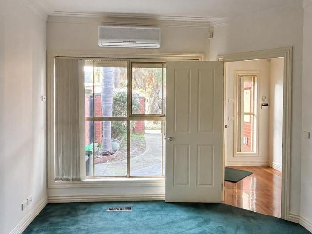 Stylish & Comfortable Living in a Quiet Preston Location