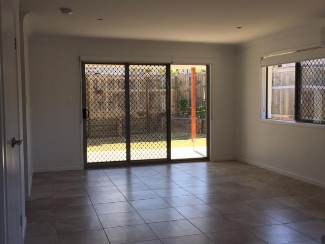 STYLISH & COMFORTABLE WITH BUSHLAND OUTLOOK!