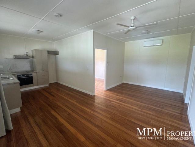 Stylish & Comfortable 1 Bedroom Living Electricity Included