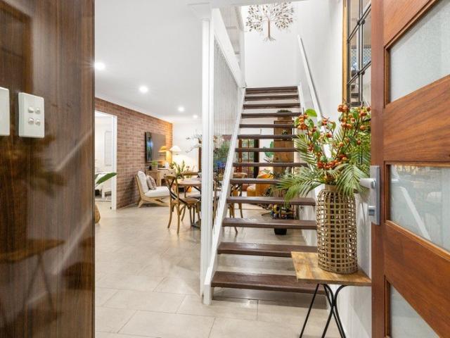 Stylish Contemporary 'Town Home' in a Premium Lifestyle Locale!