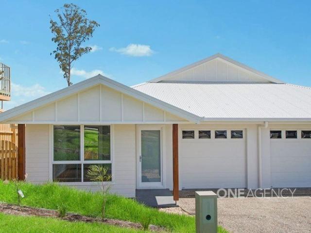 Stylish Contemporary Villa Offering Modern, Low Maintenance Living