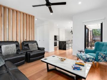 Stylish Contemporary Living in Coveted Pocket