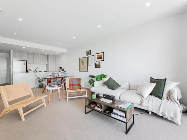 Stylish Contemporary Living in the Heart of Marrickville