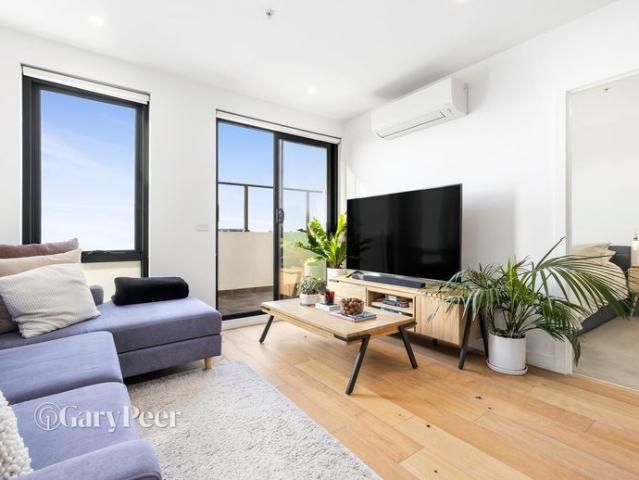 Stylish Contemporary Living in the Heart of Bentleigh East