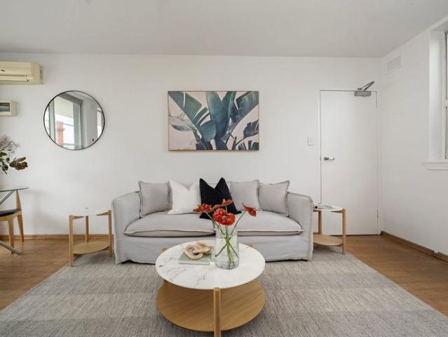 Connected & Convenient – Minutes to the CBD