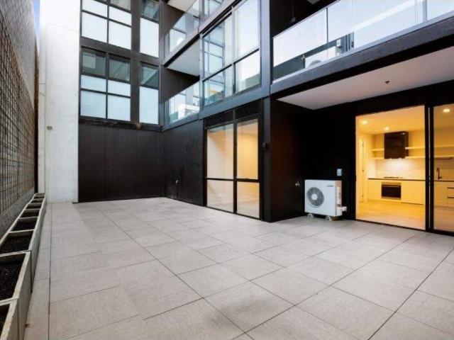 Stylish & Convenient 2 Bedroom Apartment