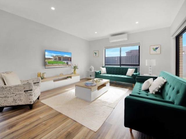 Stylish, Convenient, and Modern Living BILLS INCLUDED!