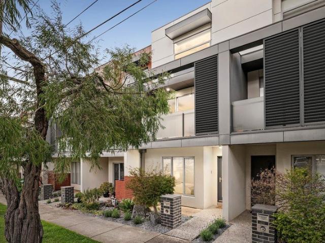 Stylish, Convenient and Move In Ready