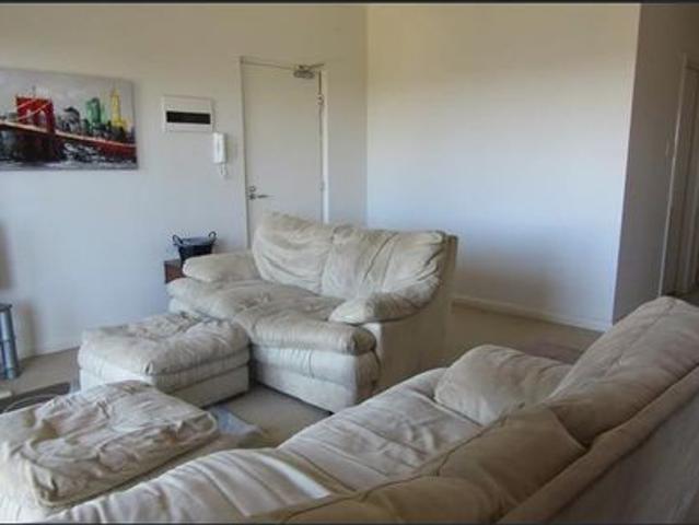 Stylish Convenient Fully Furnished Apartment in Joondalup