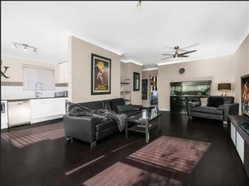 Stylish & Convenient Living Near the Waterfront