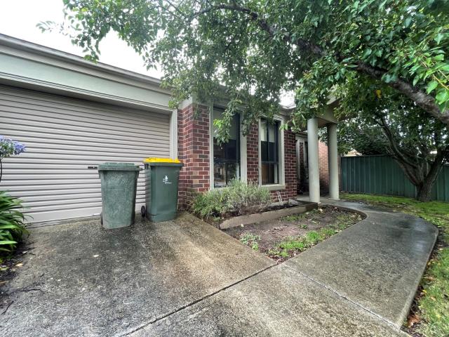 Stylish & Convenient Living in Lake Gardens