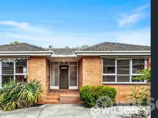 Stylish & Convenient Living in the Heart of Caulfield North