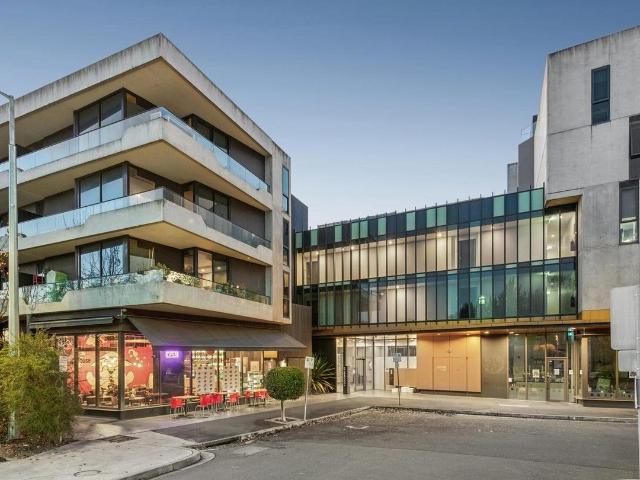 Stylish & Convenient Living in the Heart of Mitcham