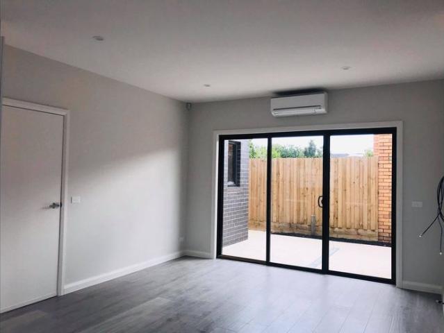 Stylish & Convenient Townhouse Living in Fawkner