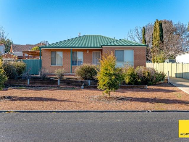 Stylish & Convenient Two Bedroom Unit in Kangaroo Flat
