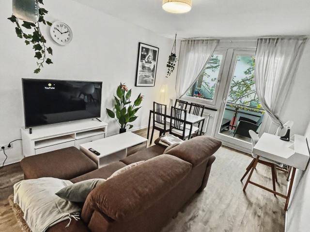 Stylish & Cosy 2 room apartment with huge balcony direct in the city, Chemnitz Amsterdam Apartments for Rent