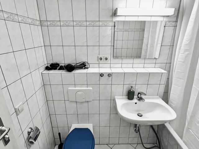 Stylish & Cosy Apartment direct in the city complete fitted, Dresden Amsterdam Apartments for Rent
