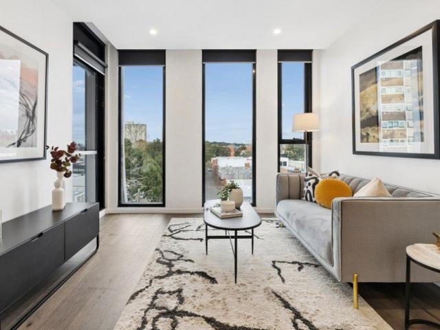 Stylish Corner Living in Vibrant Collingwood