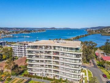 Stylish Courtyard Apartment in Prime Gosford Location