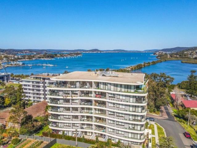 Stylish Courtyard Apartment in Prime Gosford Location