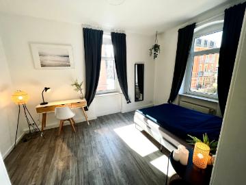 Stylish & Cozy Apartment direct in the city complete fitted