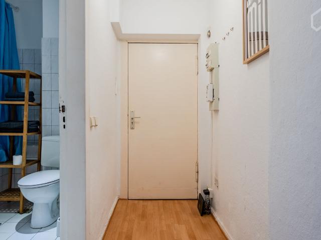 Stylish, cozy apartment Paul Linke Ufer, Berlin Amsterdam Apartments for Rent