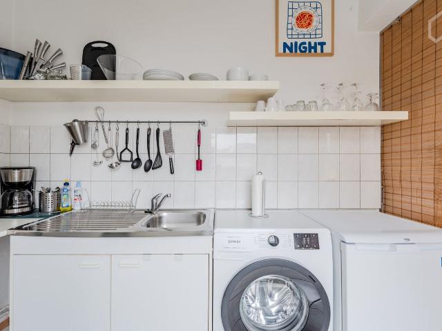 Stylish, cozy apartment Paul Linke Ufer, Berlin Amsterdam Apartments for Rent