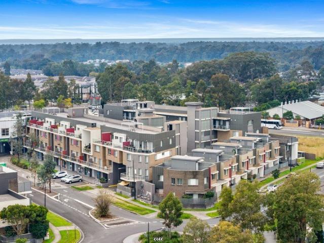 Stylish Dual Level Apartment in the Heart of Ropes Crossing