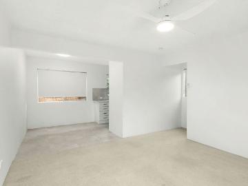 Stylish Dual Level Living in the Heart of The Junction