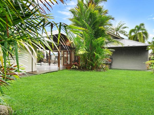 Stylish Dual Residence Property in Clifton Beach