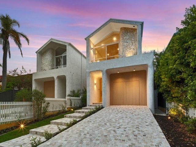 Stylish Duplex with Pool & Alfresco Entertaining