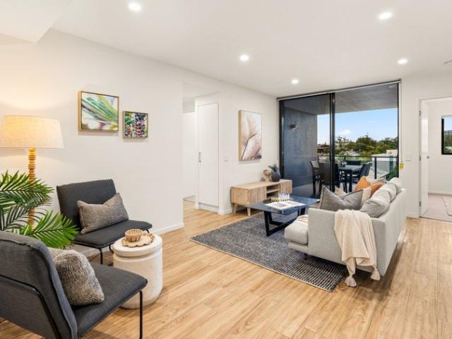 STYLISH DESIGN, LIGHT FILLED AND NORTH ASPECT