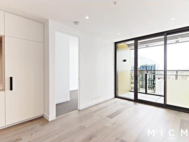 Stylish Docklands Living with Convenience at Your Doorstep