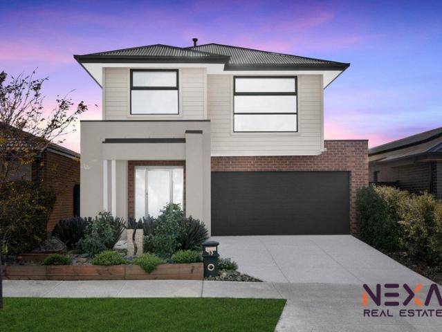 Stylish Double Storey Family Home in the Heart of Peppercorn Hill