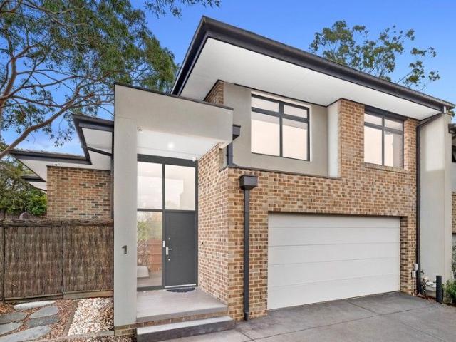 Stylish Double Storey Residence with Sunroom and Spacious Living